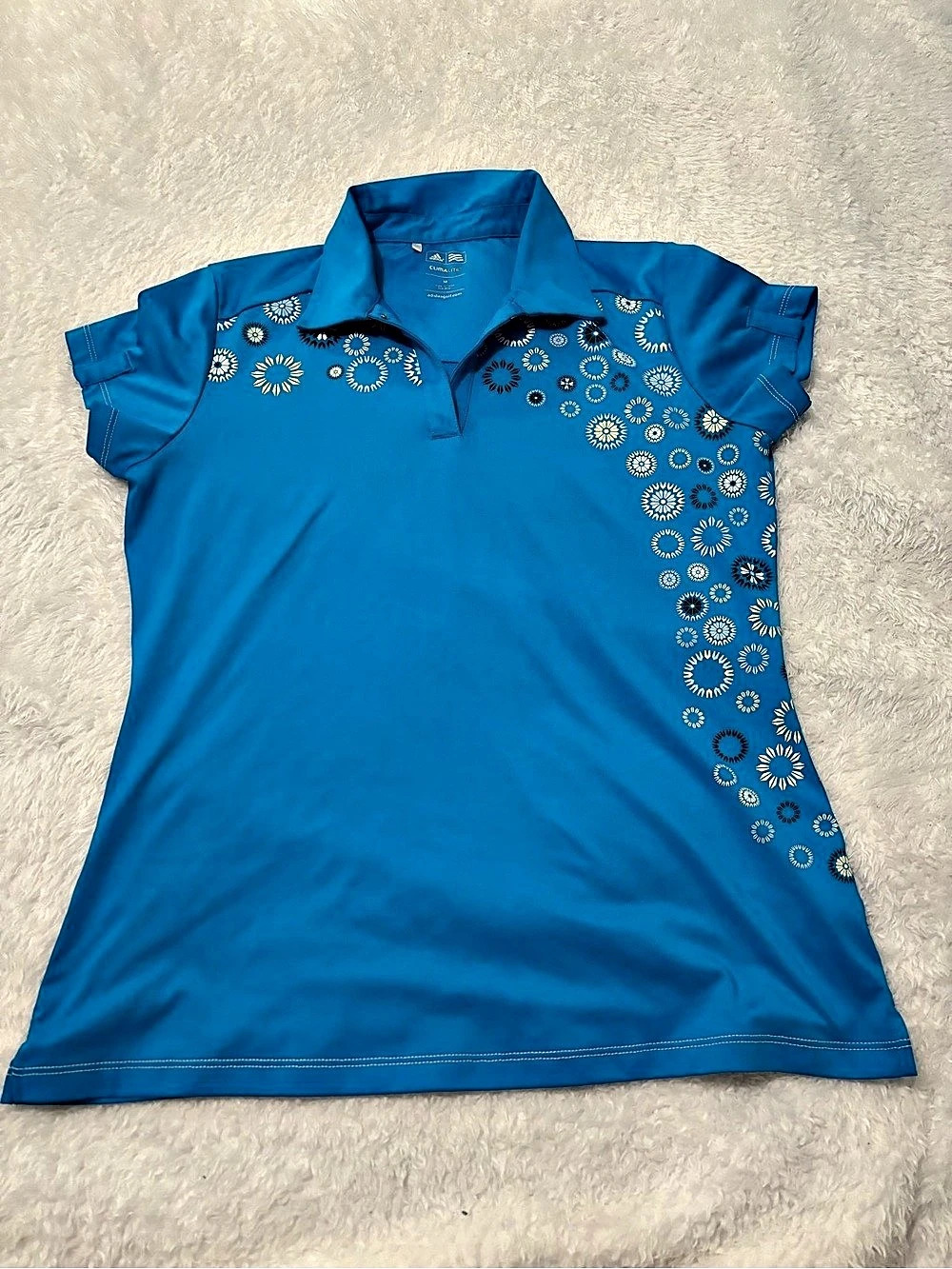 adidas ClimaLite polo Women's Blue Geometric Polo Size Medium Like New